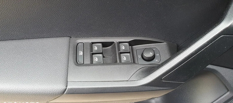 Seat Arona cena 63999 przebieg: 61000, rok produkcji 2018 z Rzepin małe 466